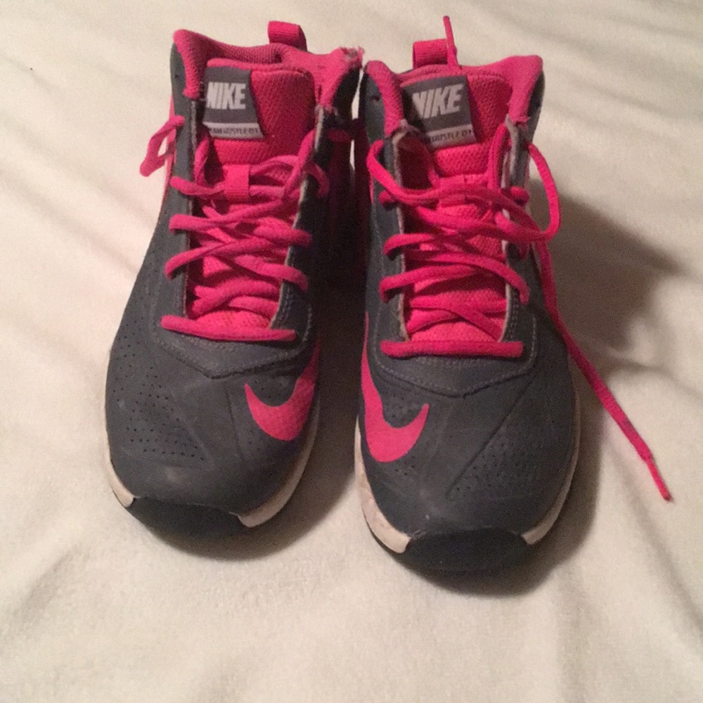 Nike sneakers  (kids) all offers accepted